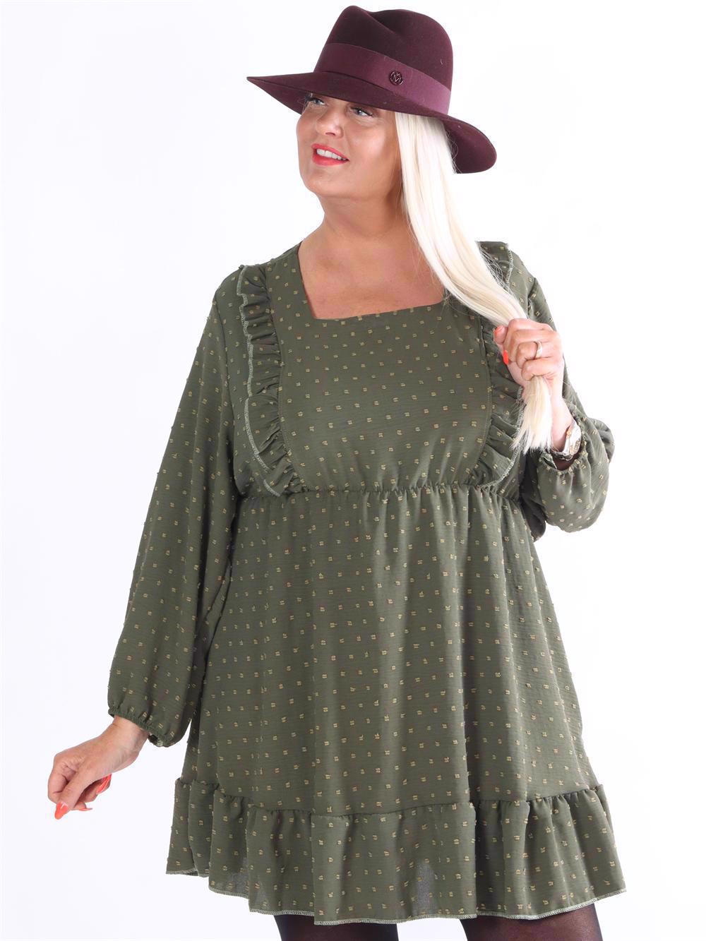 Hella - Kjole med flæsekanter